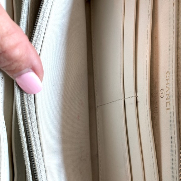 Chanel 19 Quilted Lambskin Leather Zip Around Wallet w/COA - Picture 5 of 16